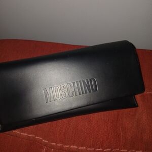 Moschino Black Sunglasses With The Matched Case